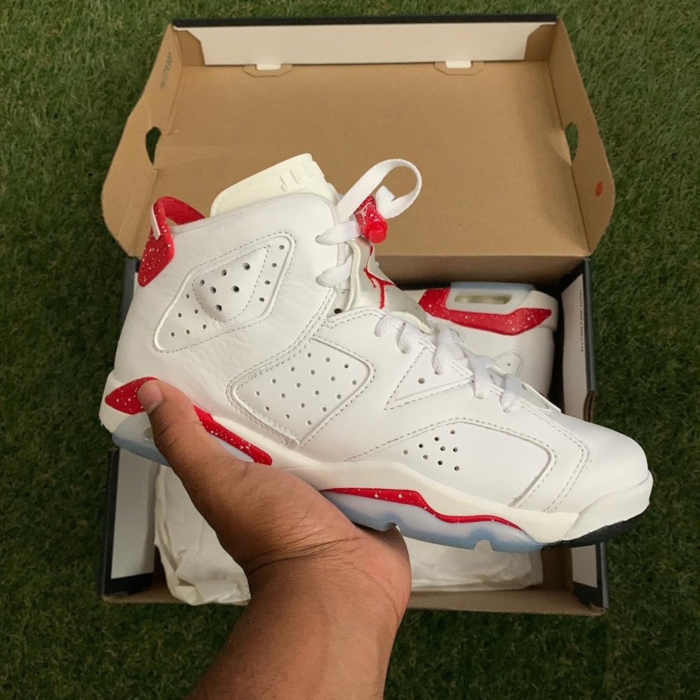 Jordan 6 Red Oreo
